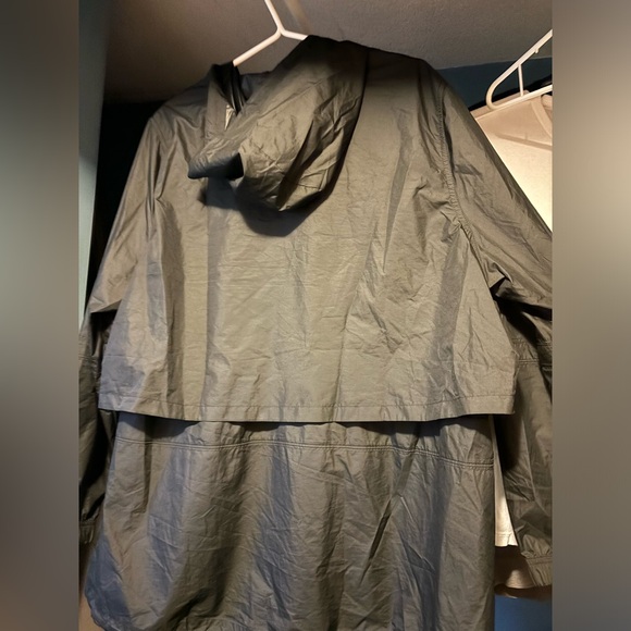 Black Nike windbreaker size xxl Worn a few times well loved and cared for! - Picture 3 of 5